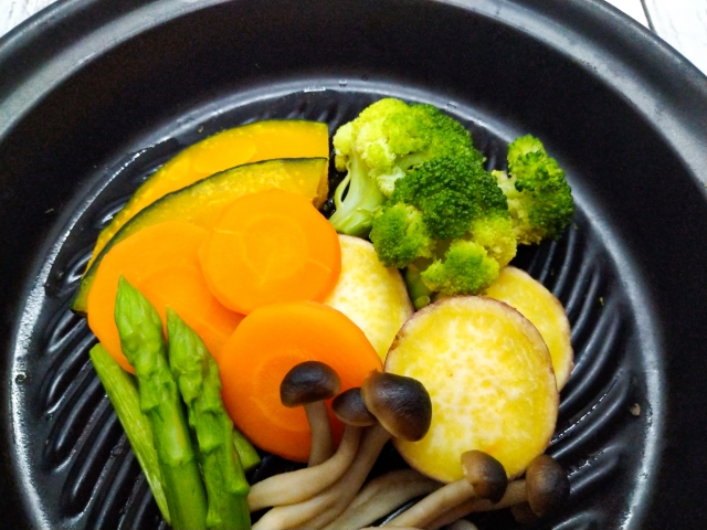 蒸し野菜のおすすめ具材とヘルシーで人気のソースやタレを紹介！